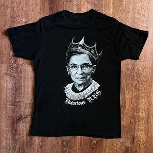 Graphic Tee size medium